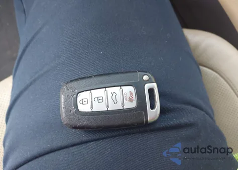 2009 Hyundai Genesis 4.6 z USA, uszkodzony, nr VIN KMHGC46F89U035122